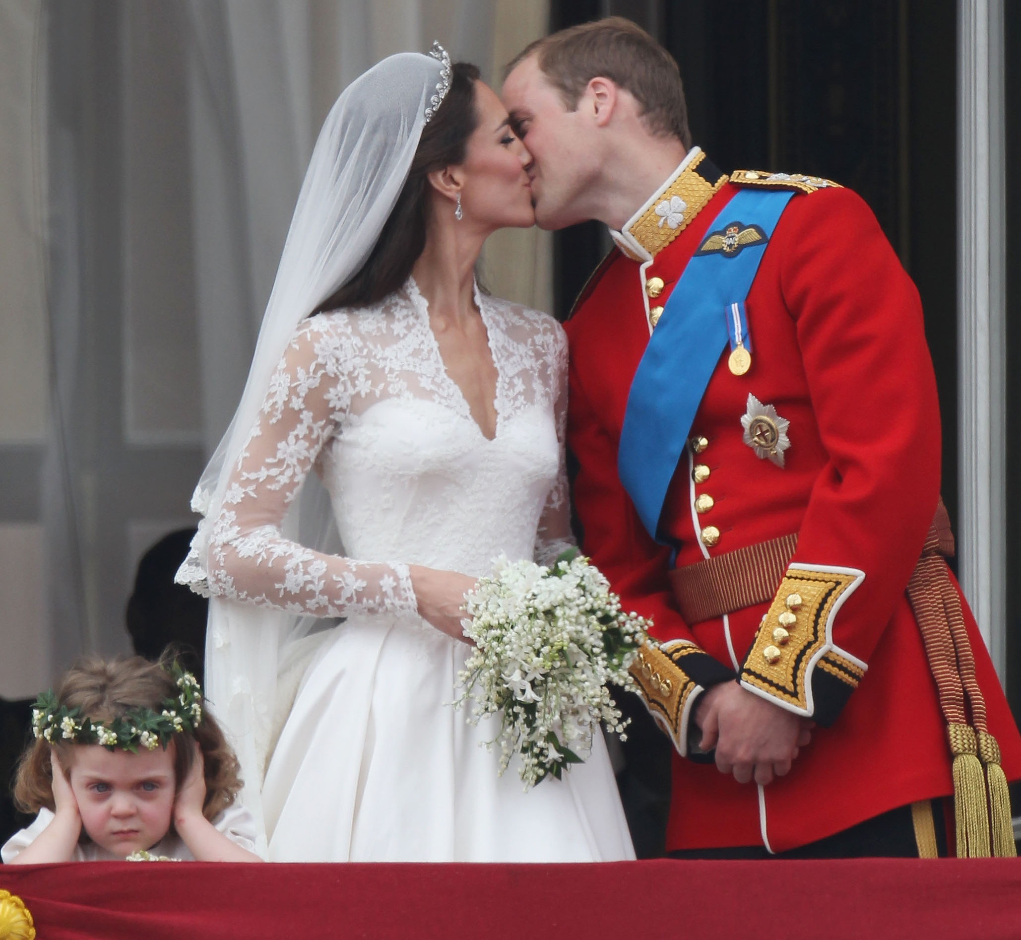 LONDON, ENGLAND - APRIL 29:  Their Royal Highnesses Prince William, Duke of Cambridge and Catherine, Duchess of Cambridge kiss on the balcony at Buckingham Palace on April 29, 2011 in London, England. The marriage of the second in line to the British throne was led by the Archbishop of Canterbury and was attended by 1900 guests, including foreign Royal family members and heads of state. Thousands of well-wishers from around the world have also flocked to London to witness the spectacle and pageantry of the Royal Wedding.  (Photo by Peter Macdiarmid/Getty Images) *** Local Caption *** Prince William;Duke of Cambridge;Catherine;Duchess of Cambridge;