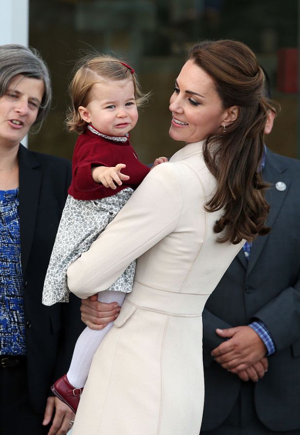 VICTORIA, BC - OCTOBER 01: Catherine, Duchess of Cambridge and Princess Charlotte leave from Victoria Harbour to board a sea-plane on the final day of their Royal Tour of Canada on October 1, 2016 in Victoria, Canada. The Royal couple along with their Children Prince George of Cambridge and Princess Charlotte are visiting Canada as part of an eight day visit to the country taking in areas such as Bella Bella, Whitehorse and Kelowna (Photo by Andrew Milligan - Pool/Getty Images)