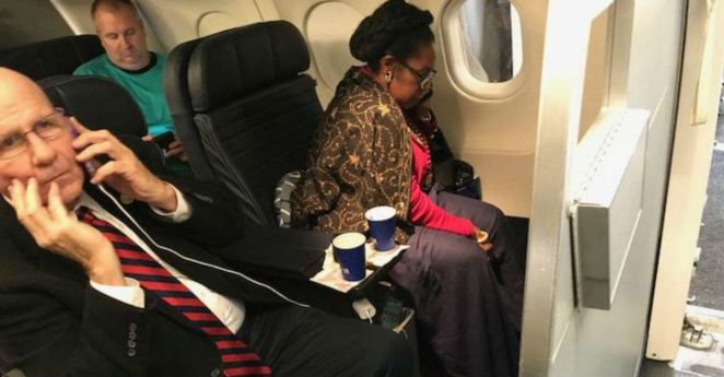 Sheila Jackson Lee takes someone's seat