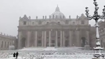 Rome Italy snow weather Colosseum Piazza Navona Circus Maximus St. Peter's Square