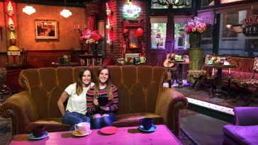 Twins Who Played Emma On 'Friends' Celebrate 16th Birthday