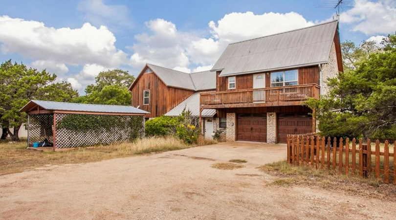 This Farmhouse Features On “Fixer Upper” Could be Yours!