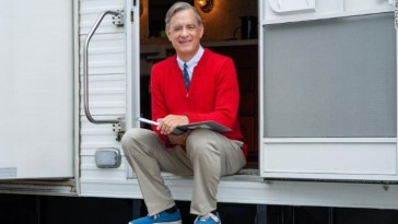 Tom Hank Transforms Into Mr. Rogers and The Resemblance Is Uncanny