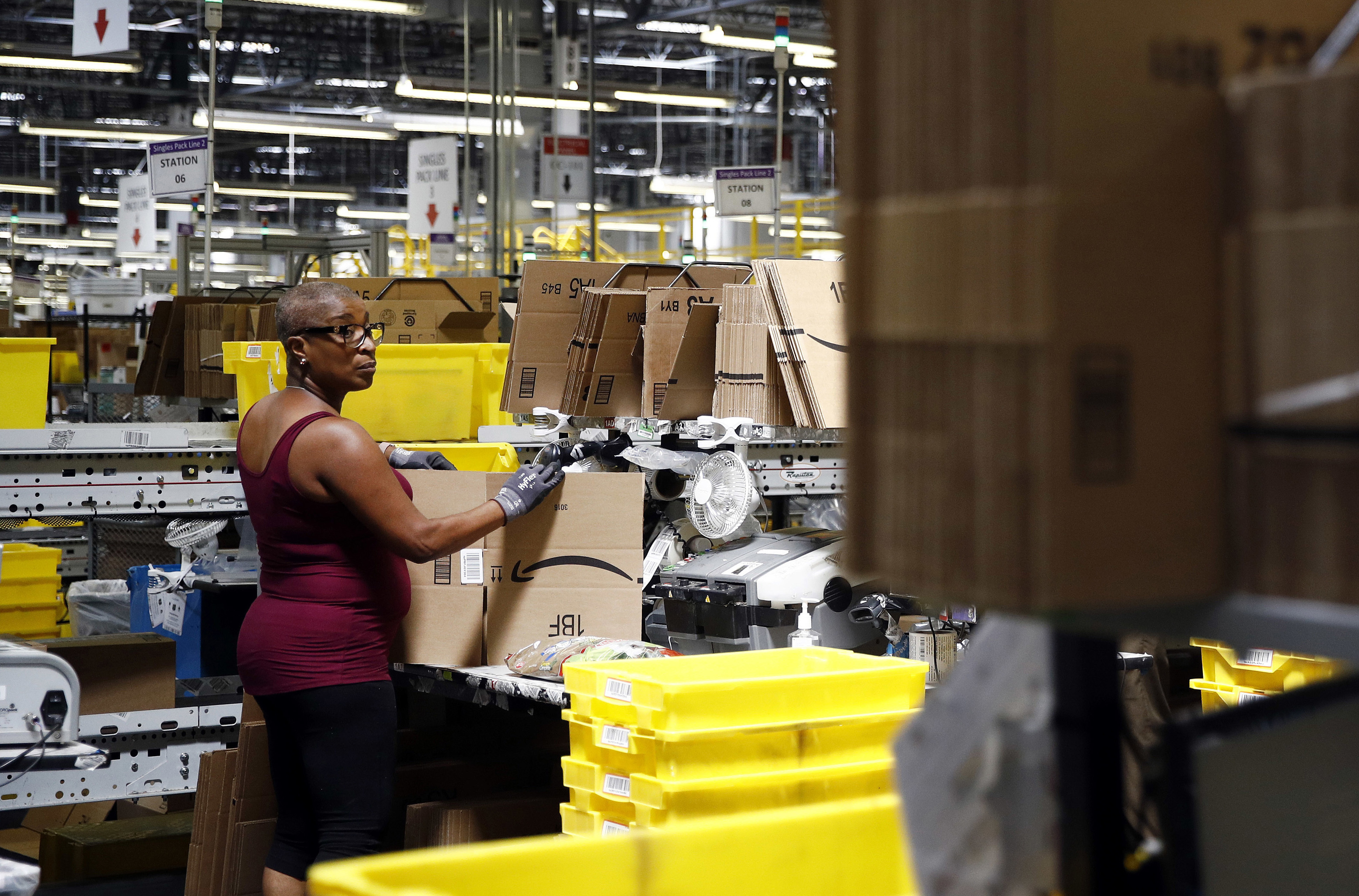 Amazon Jumps Out Ahead of Its Rivals and Raises Wages to $15