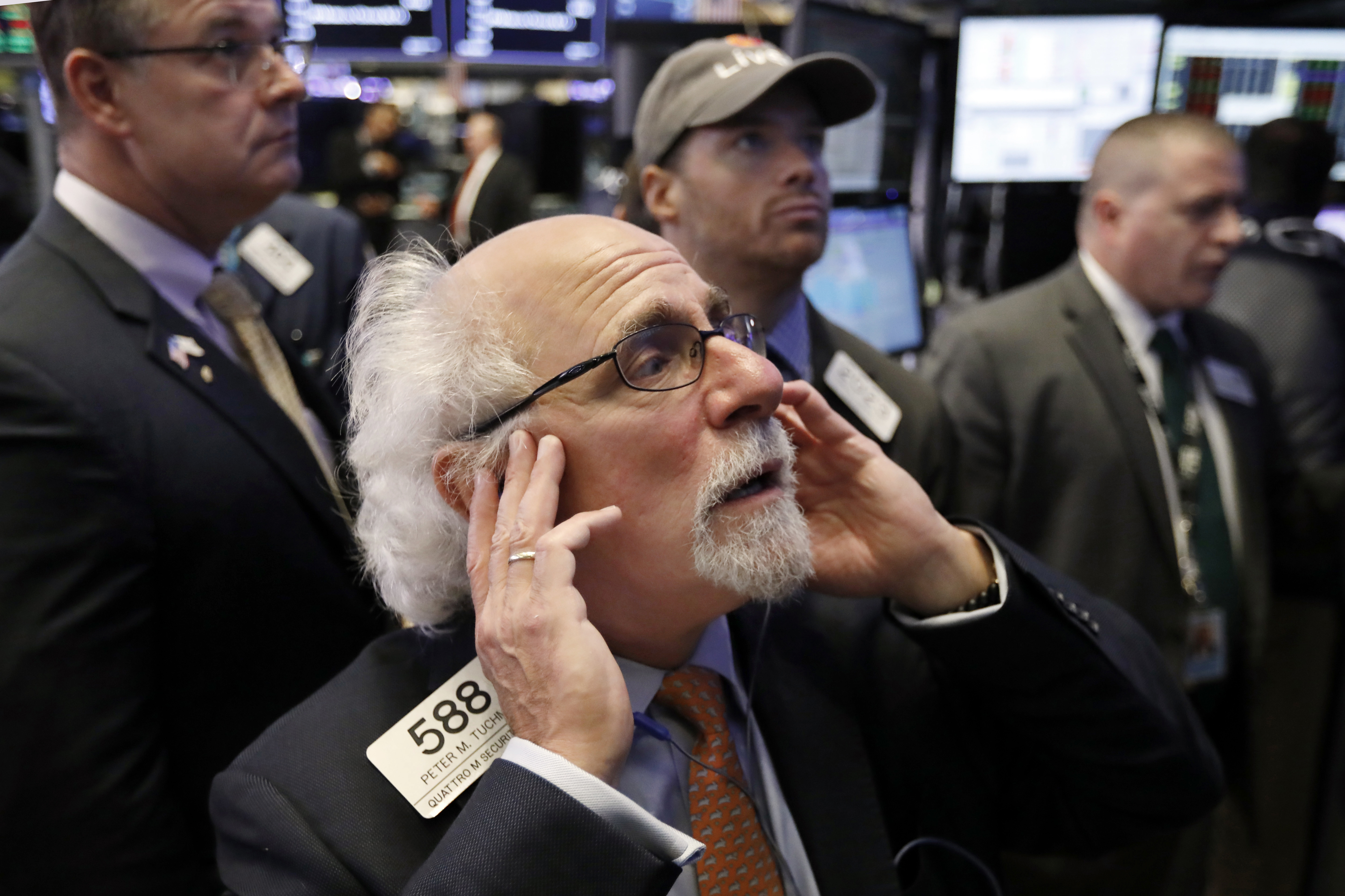 US Stocks Keep Falling After Worst Loss in 8 Months