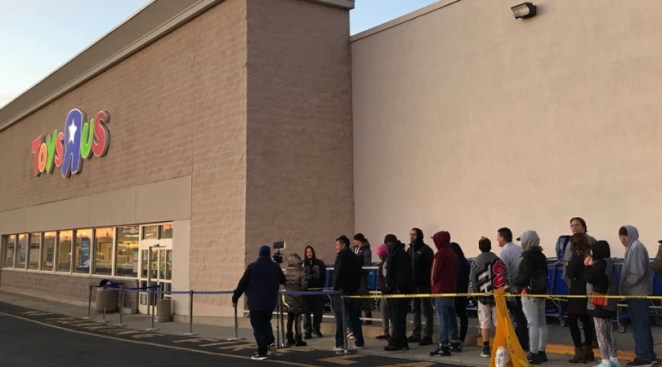 Toys "R" Us Makes A Comeback By Relaunching As "Geoffrey's Toy Box"