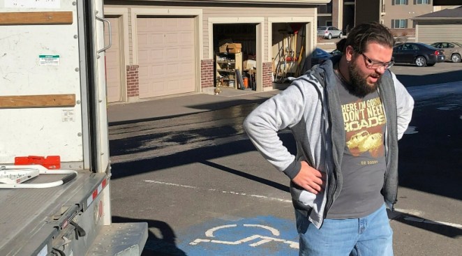 Federal Workers Take on Odd Jobs to Make Ends Meet