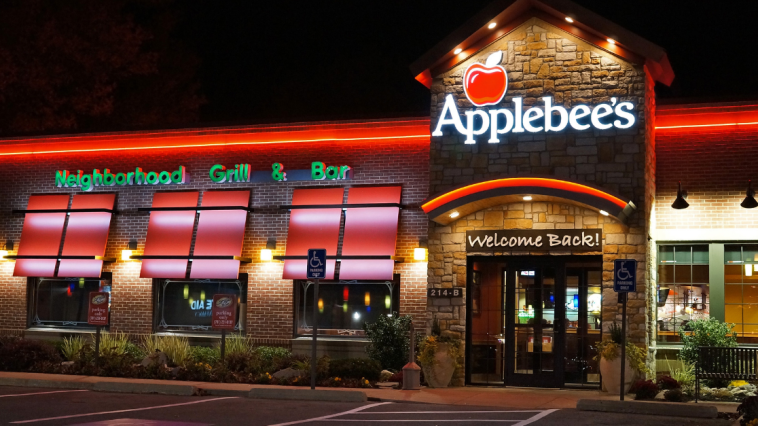 why you should eat at applebee's