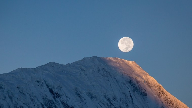 2019's Biggest, Brightest Super Moon Is Tomorrow, Hello ‘Super Snow Moon’