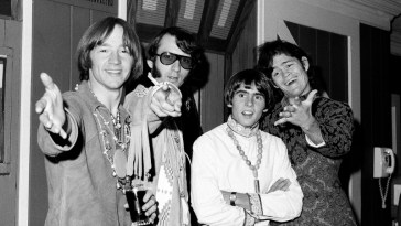 Peter Tork, Monkees' Lovable Bass-Guitar Player, Dead at 77