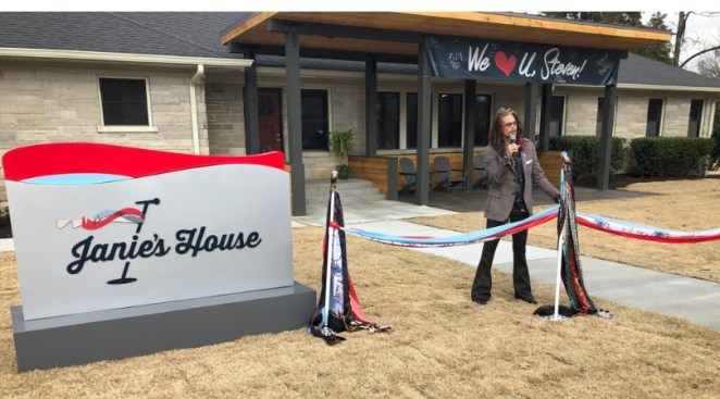 Aerosmith's Steven Tyler Opens Home for Abused Women in Memphis