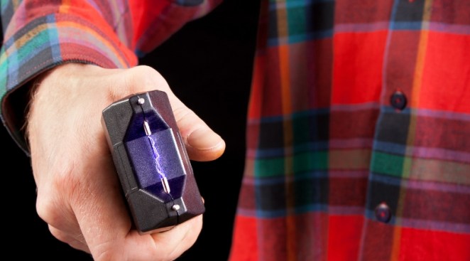 Mom Slashes 14-Year-Old Bully's Face With Knife For Tasing Daughter During School Fight