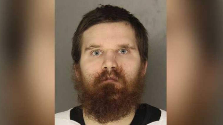 Man Arrested For Choking Driver Who Wouldn’t Stop Singing Christmas Carols In March