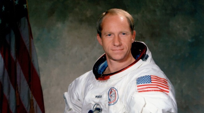 Al Worden Dead Apollo 15