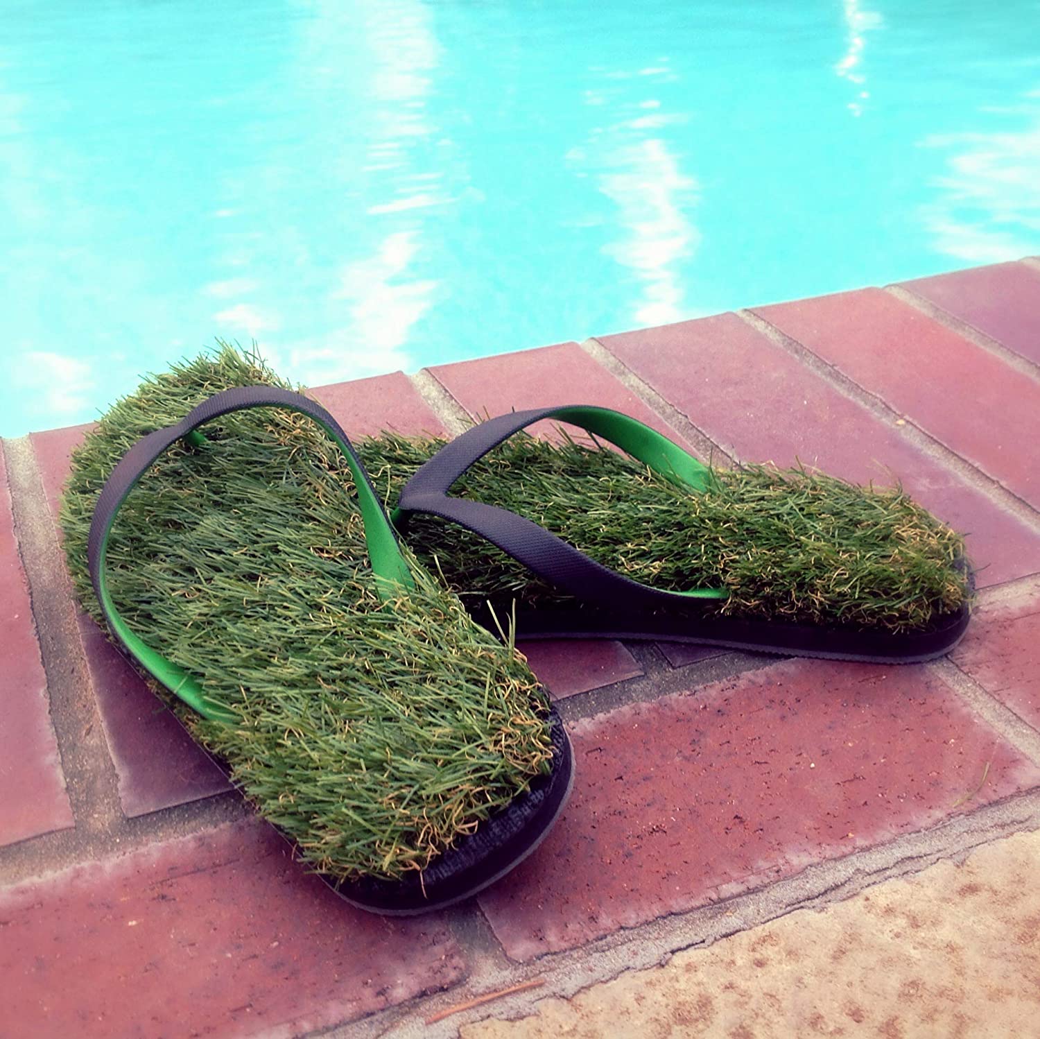 GFF Grass Flip Flops, Large (11-13), Black Green