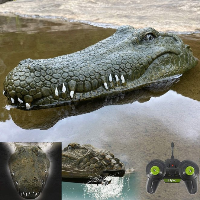 Remote Control Alligator Head Boat - Large Decoy and Floating Crocodile Head for Adults and Boys Prank Pond Toys, RC Boats for Pools and Lakes for Kids