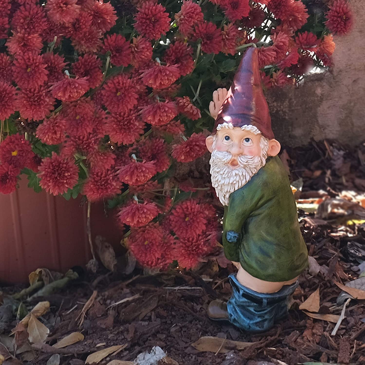 Bella Haus Design Peeing Gnome - 10.3" Tall Polyresin - Naughty Garden Gnome for Lawn Ornaments, Indoor or Outdoor Decorations - Red and Green Funny Flashing Gnomes