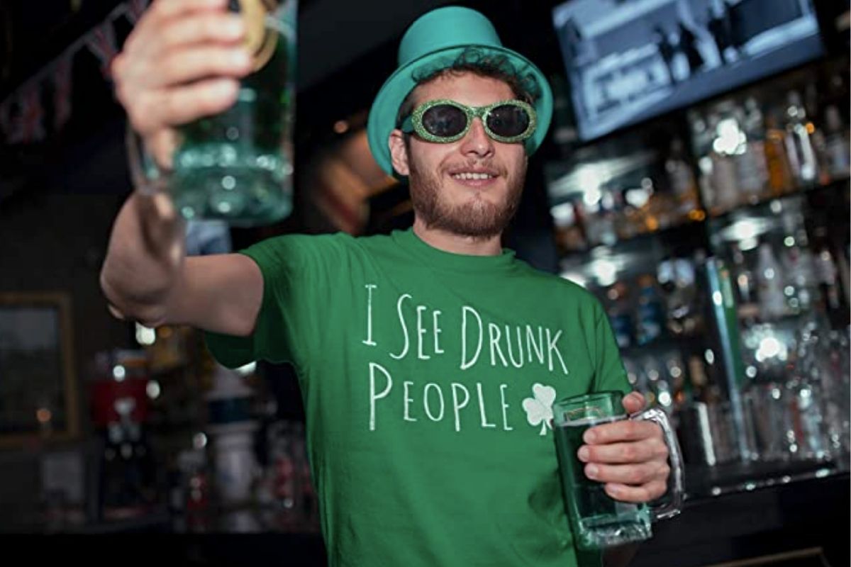 Mens Shammered T Shirt St Funny Saint Patricks Day Green Drinking tee For Guys Crazy Dog Tshirts Camiseta Divertidas 