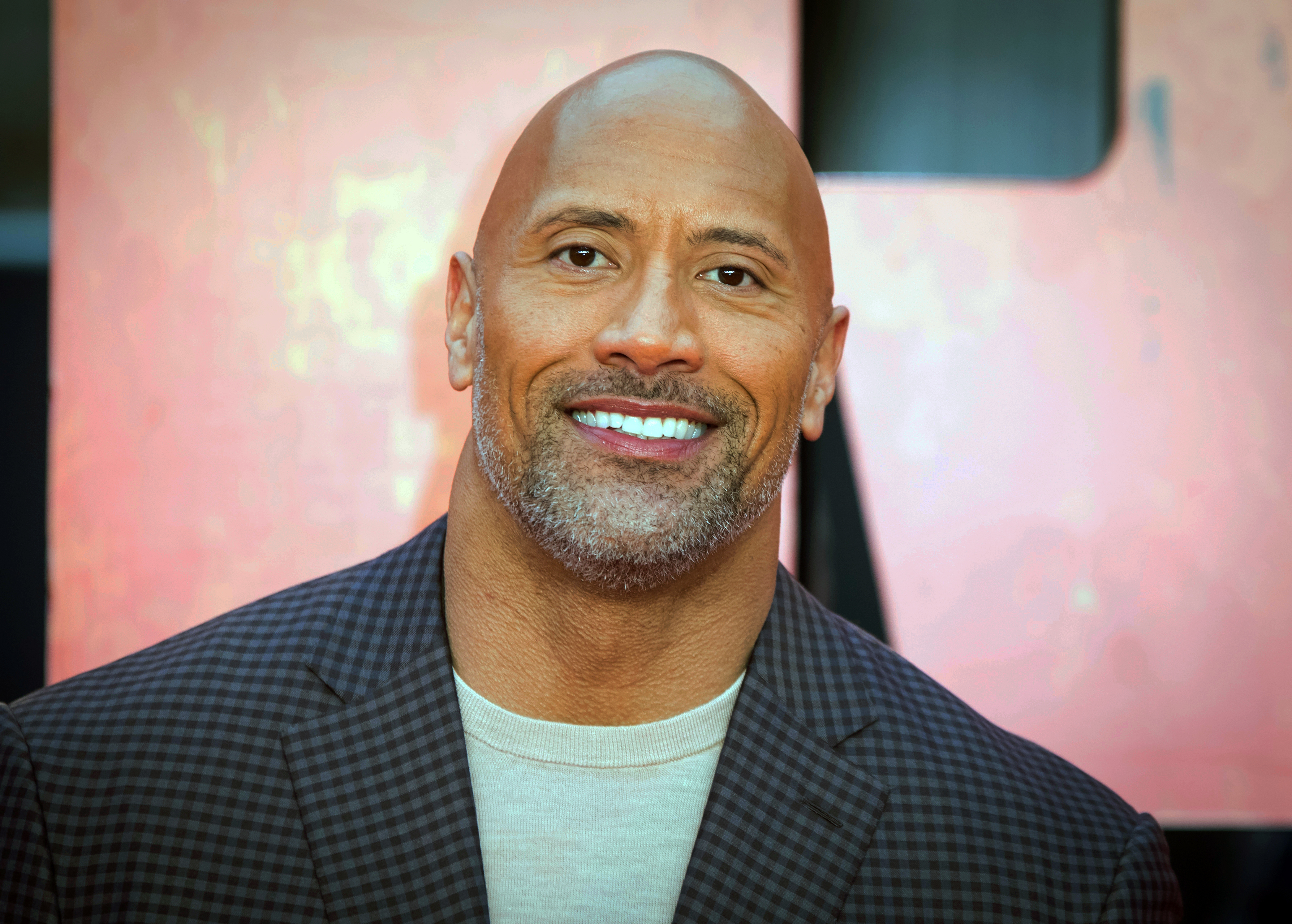 Большой джонсон. Mike Oxmaul. Dwayne Johnson. Дуэ́йн Ду́глас Джо́нсон. Скала Джонсон Мем.