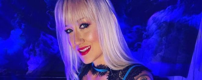 Influencer Alana Evans Fired From Serving Job Due To Onlyfans Account