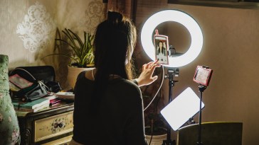 Man Accused Of Traveling 1,000 Miles To Stalk Influencer