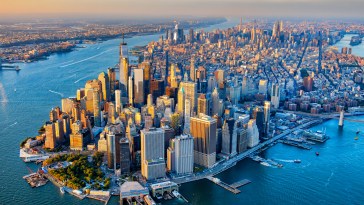 Man Attempts To Survive Day In NYC On $20, It Did Not Go Well