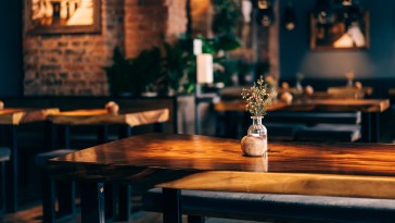 Mom Claims She Was Slapped With $1600 Bill And Not Allowed To Leave Cafe After Her Child Broke A Table