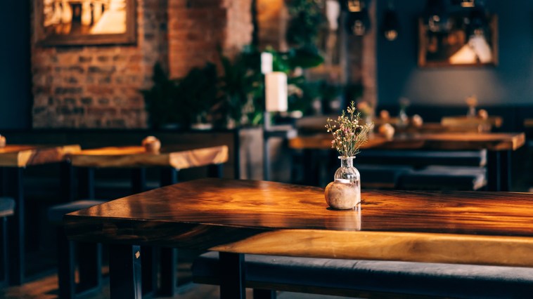 Mom Claims She Was Slapped With $1600 Bill And Not Allowed To Leave Cafe After Her Child Broke A Table