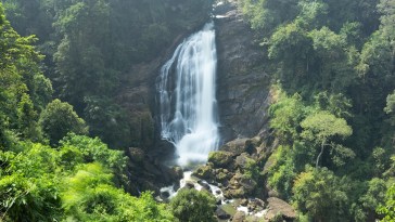YouTuber Swept Away By Waterfall After Ignoring Friends' Advice About Rising Water