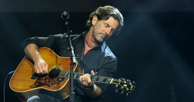 Brett James dies in plane crash in North Carolina