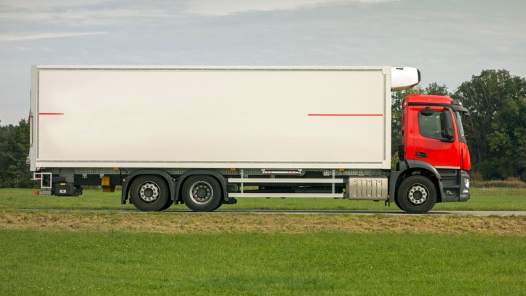 Crash With A Twist 2 Girls Found In Refrigerated Trailer After Traffic Accident