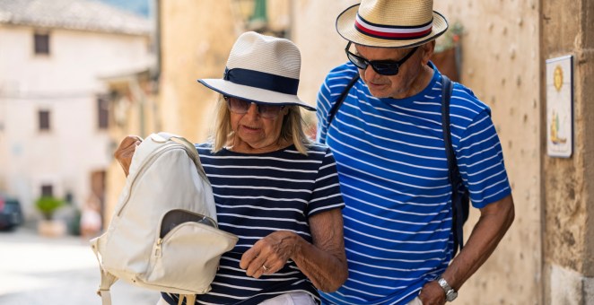 Pickpockets on holiday how to stay safe