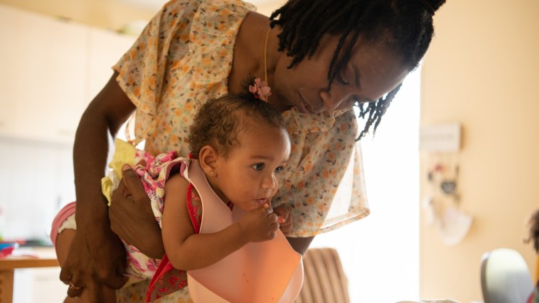 Quick Reaction From Police Officer Saves Choking Toddler