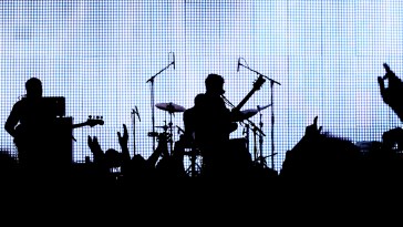 Popular UK Singer Forced To Cancel Multiple US Gigs After Receiving "Credible Threats"