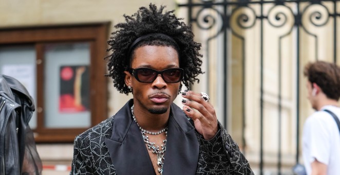 LAPD Makes Gruesome Discovery After Inspecting Tesla Owned By Popular Singer: 3 Major Details