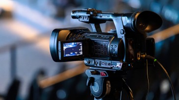 California News Anchor Breaks Down On Air After Revealing It Was His Last Day With No New Job Lined Up