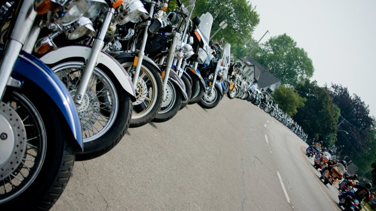 Detective Who Died In A Crash Is Honored By Hundreds Of Bikers