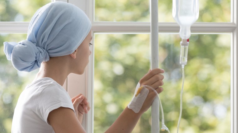 Girls With Leukemia Become Best Friends During Cancer Battle