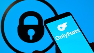 OnlyFans Model Gets Kicked Out Of Sporting Event