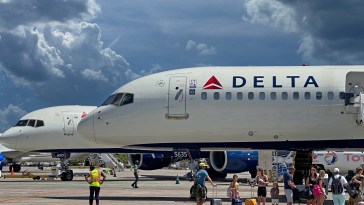 Passengers In Shock As 2 Delta Jets Collide On Taxiway At LaGuardia Airport