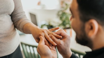 This May Be The Most Insane Proposal Ever Man Enlists Helicopter To Fly Right Outside Restaurant Window