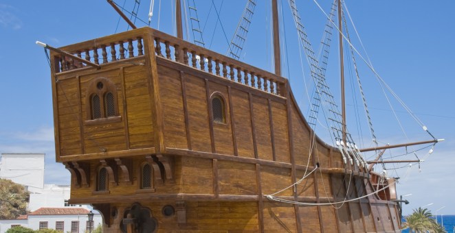 Wild Moment A Replica Of Columbus's Ship Sinks Off Coast Of Mexican Resort