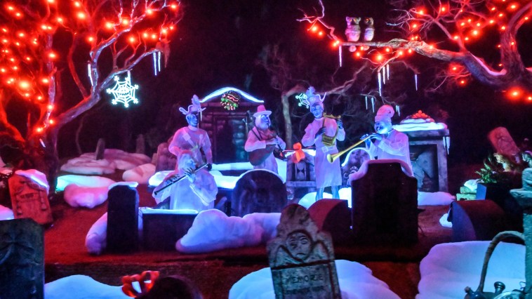 Disneyland California Guest Reportedly Died After Riding On The Haunted Mansion Attraction