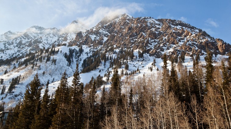 Utah Search And Rescue Team Saved "Hypothermic Hiker" Stranded When Snowstorm Rolled In