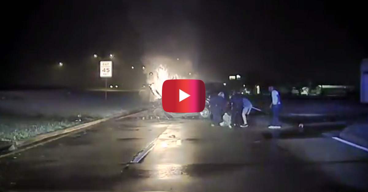 Watch The Incredible Moment Texas Cops Ran Up To A Burning Suv And Saved An Unconscious Man From 9032