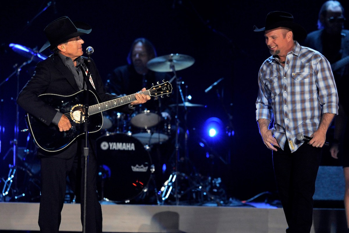 George Strait And Garth Brooks Paid An Emotional Tribute To A Fallen Friend And It Still Brings