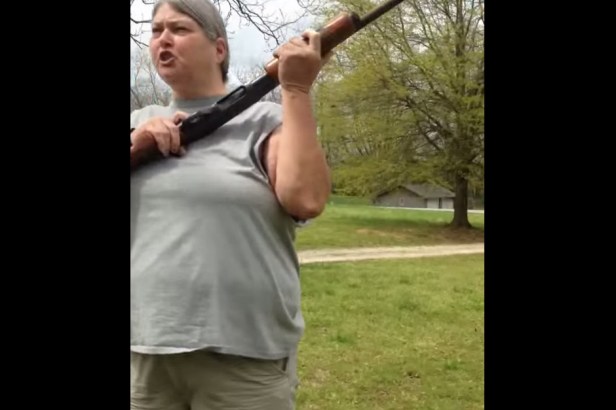 Southern Mamma Shoots Kids’ iPhones with Shotgun for Disrespecting Her