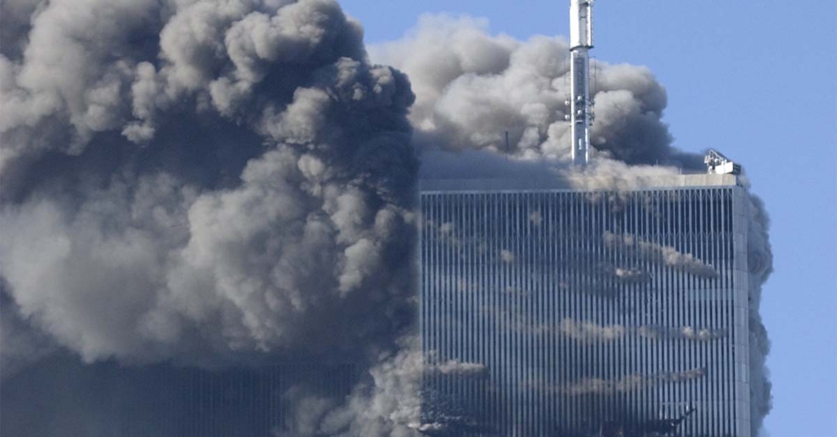 Heart wrenching video taken by college students shows moment when planes hit the Twin Towers on 9/11 | Rare