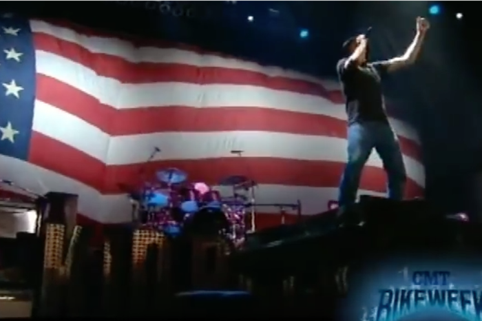 No one ushers in a holiday weekend quite like the patriotic Kid Rock