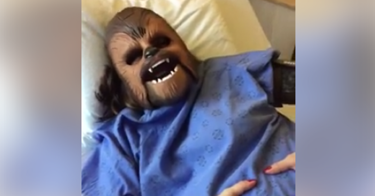 Mom filmed herself wearing a Chewbacca mask during labor, and it’s as funny as it sounds